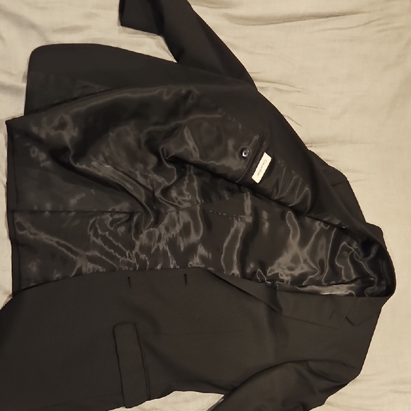 Calvin Klein Elegant Black Suit - Picture 3 of 4